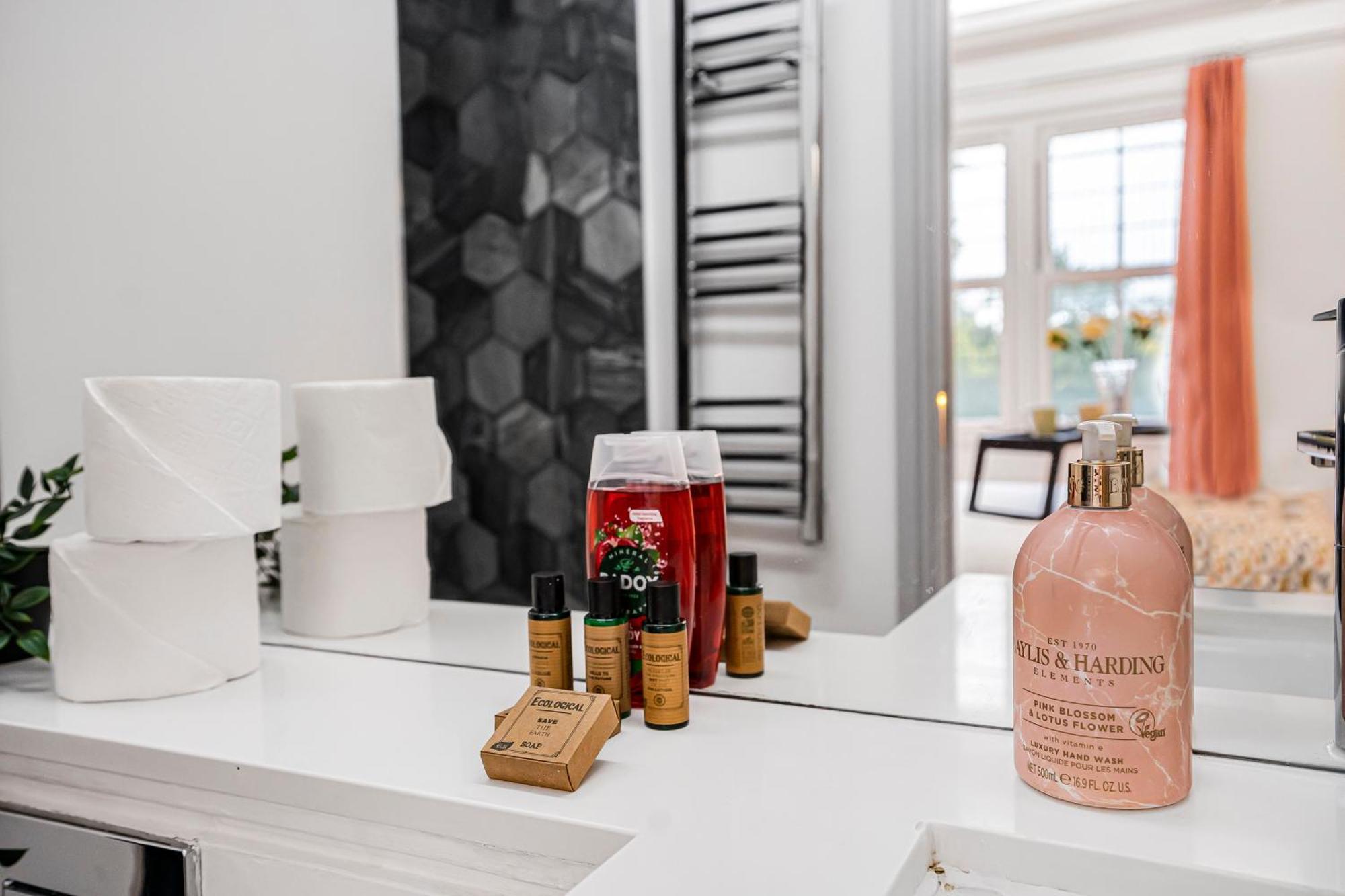 Stylish Modern Apartments By Livestay Short Lets & Serviced Accommodation London Nw6 외부 사진
